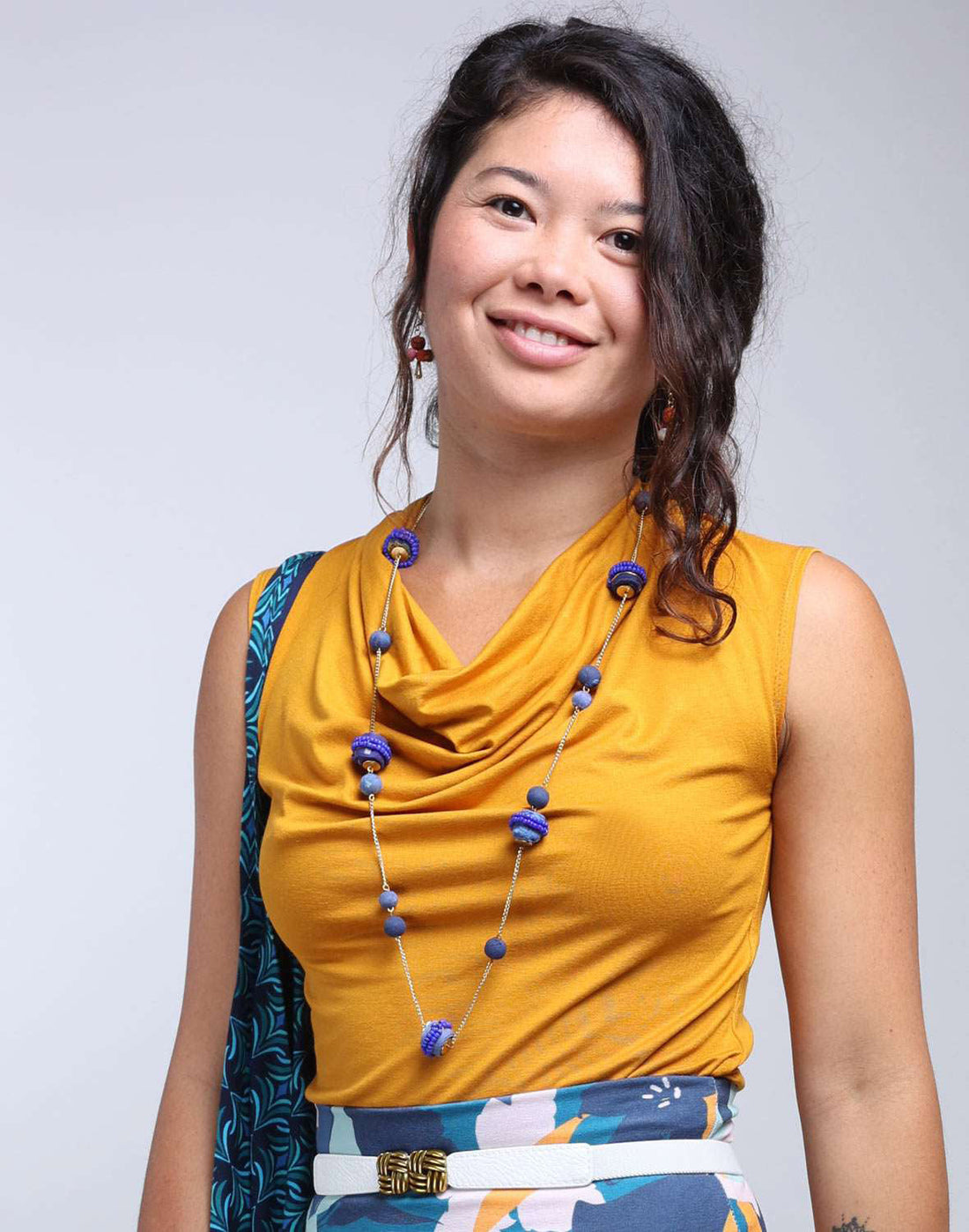 סרט לשיער ושרשראות חרוזים: האקססוריז שיעשו לכן את המלתחה