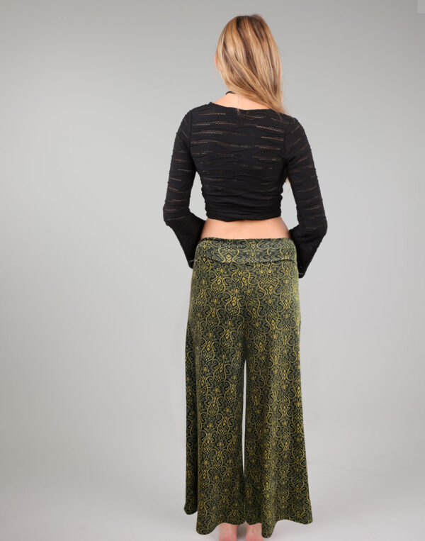 מכנסים מתרחבים