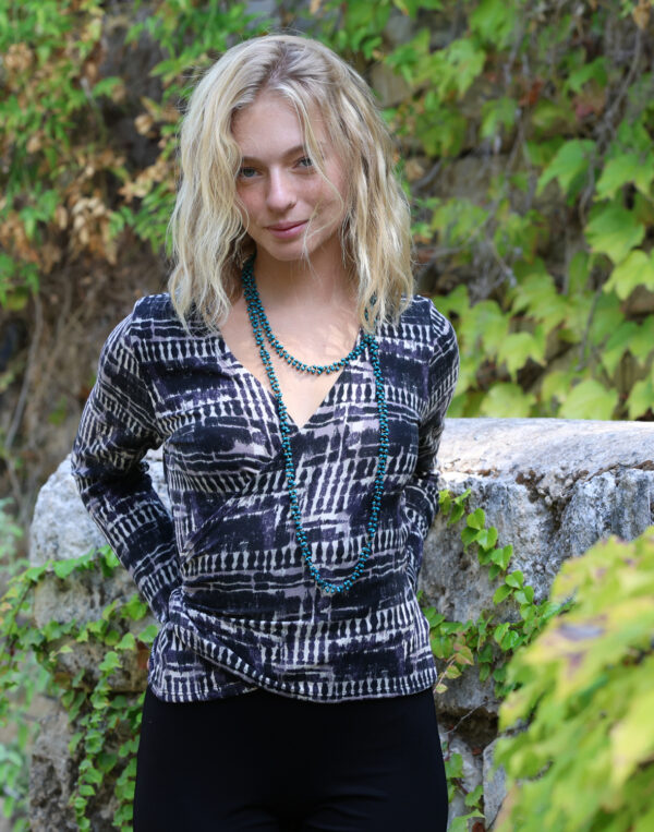 חולצת מעטפת